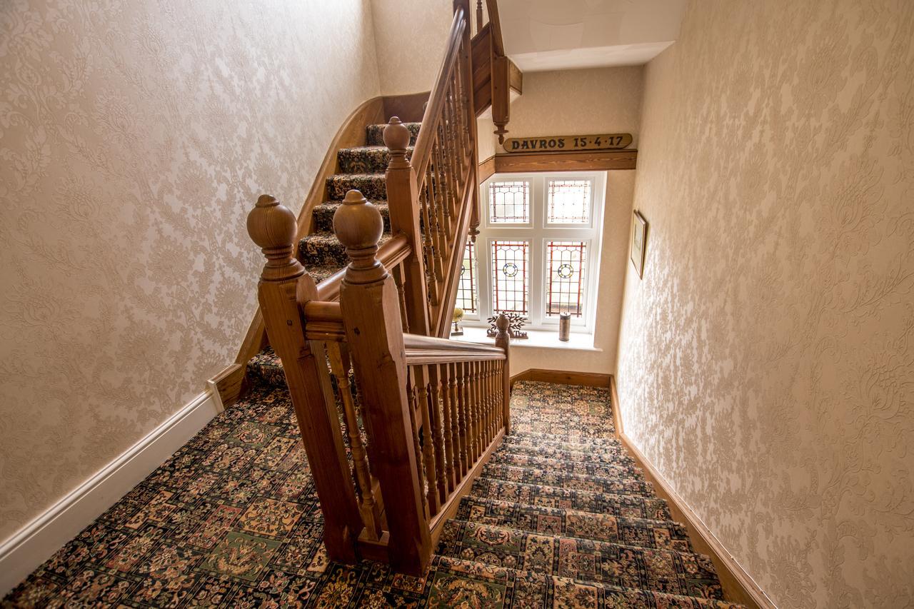 Forest Side Guesthouse Линдхорст Экстерьер фото